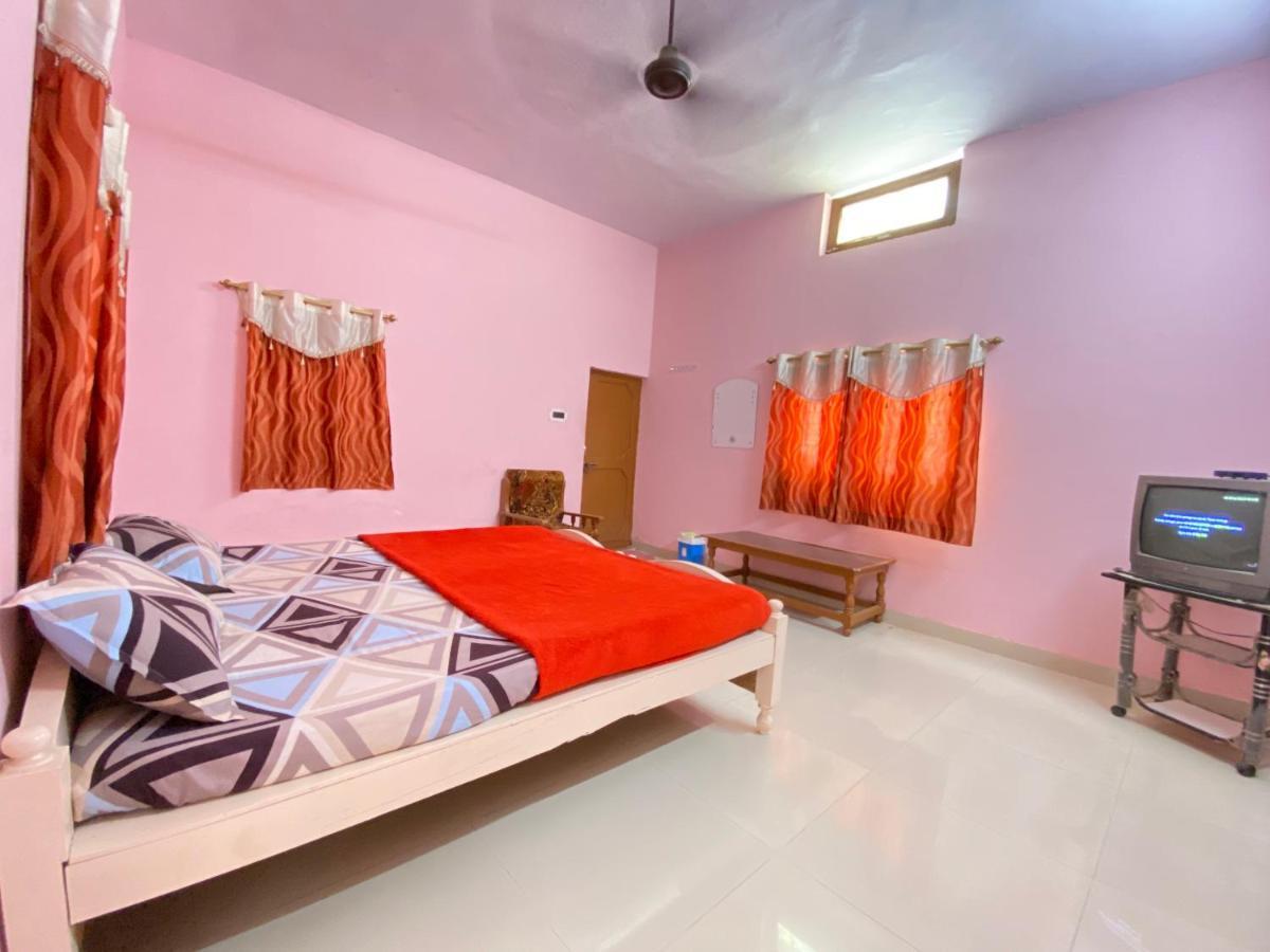 Shri Mahant Hotel Orchha Exterior foto