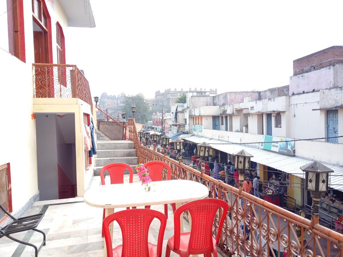 Shri Mahant Hotel Orchha Exterior foto