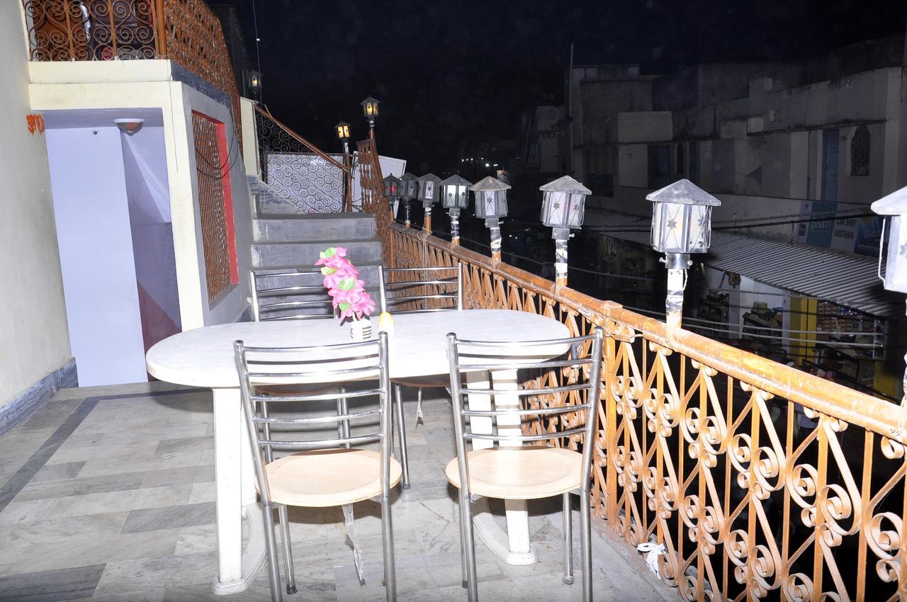 Shri Mahant Hotel Orchha Exterior foto