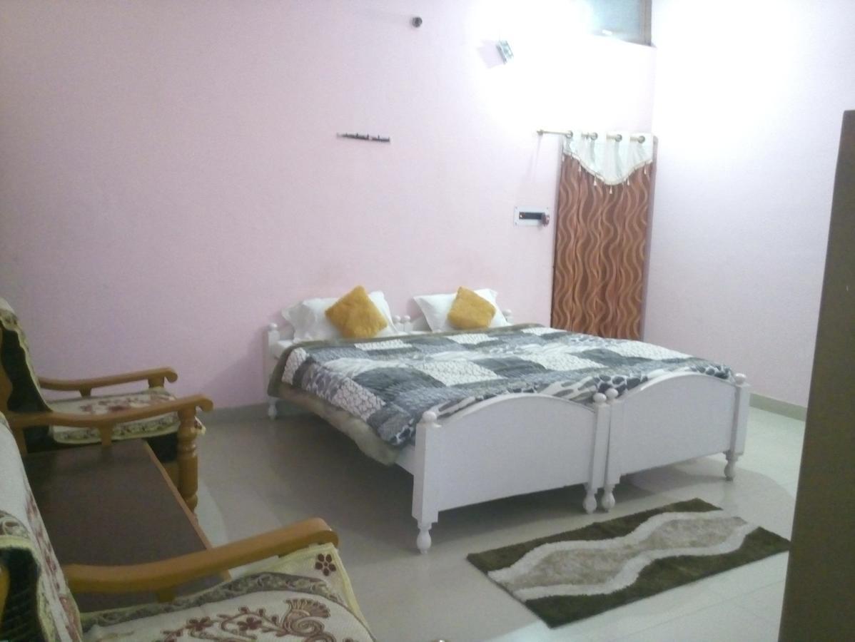 Shri Mahant Hotel Orchha Exterior foto